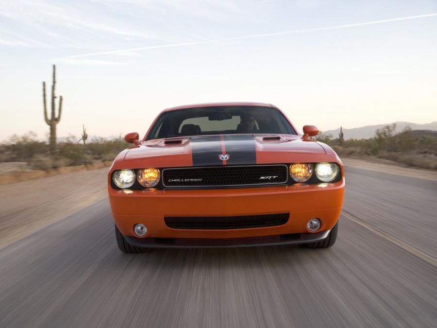  Dodge Challenger SRT8 2008 года  (фото 21 из 356)